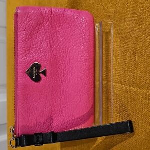 Kate Spade NY Cobble Hill Bee Wristlet - Snapdragon Pink EUC